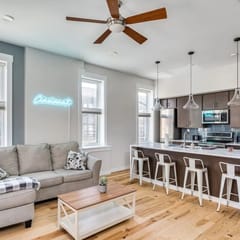 No Cleaning Fee + Free Parking 1-br Condo OTR
