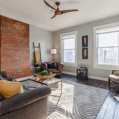 OTR Penthouse: Walk Everywhere & FREE Parking