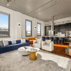 Luxury 6BR Retreat w Rooftop Deck at TQL Stadium