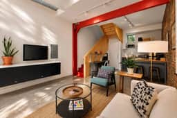 Artist Loft, Steps from TQL Stadium, Walk to All