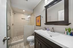 Classy 2BR Condo Near City Centre | OTR, UC, Zoo