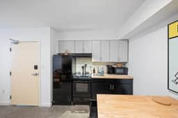 Cozy 1BR Near Findlay Market and UC, Rhinegeist