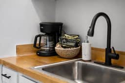 Cozy 1BR Near Zoo, UC, Hospitals