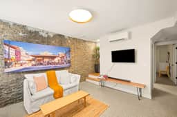 Cozy 2BR Near Findlay Market and UC, Rhinegeist