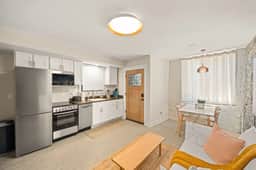 Cozy 2BR Near Findlay Market and UC, Rhinegeist
