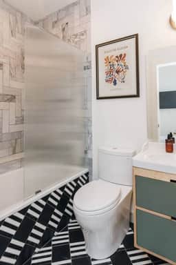 European Style Luxe 1BD, Walk to All OTR