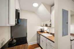 Hidden Gem 2BD w/ Patio, Near Findlay Market, UC