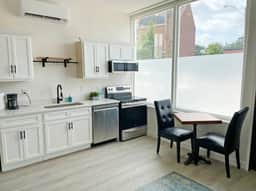 Huge Downtown Retreat Walkable to Everything