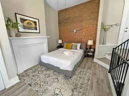Huge Downtown Retreat Walkable to Everything