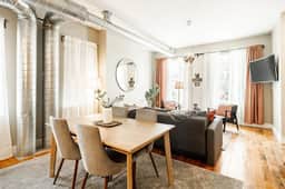 Lux Parkside Townhome | Free Parking | Walk to ALL