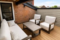 Lux Washington Park | Rooftop Patio | Free Parking