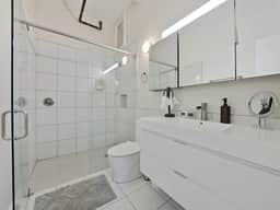 Luxury 4-Bedroom Retreat in Over the Rhine