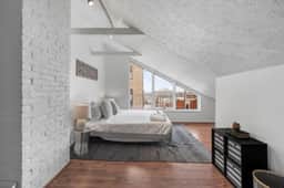 Mt. Adams 1BR | Free Parking