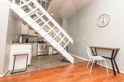 Mt. Adams 1BR Great Location! Steps from Monastery