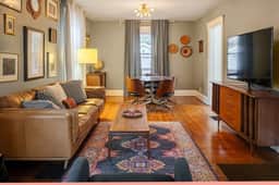 Peaceful, Elegant Midcentury Retreat, Close to All
