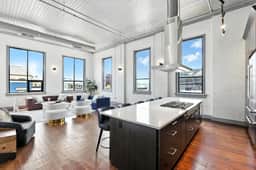 Penthouse Best Street of OTR Indoor Parking Spots