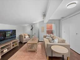 Studio steps to Soccer and OTR / Downtown