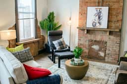 Stunning Condo Near Washington Park - Free Parking