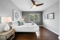 Stylish 2BR near City Center | OTR, UC, Zoo