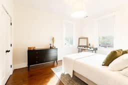 Walkable 2-Bdrm | Findlay Market | Downtown | UC