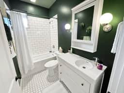 Walkable 2-Bdrm | Findlay Market | Downtown | UC