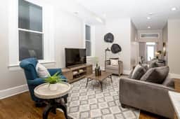 Incredible 2 Bedroom Condo, 2 Gated Parking Spots! - Image 4