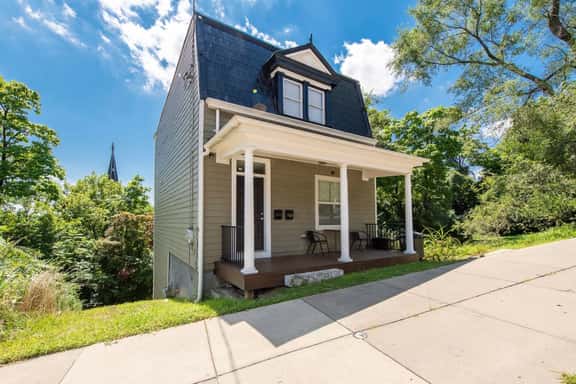 2 Apts w/ Terrace-OTR, Findlay Market, Rhinegeist - Image 1