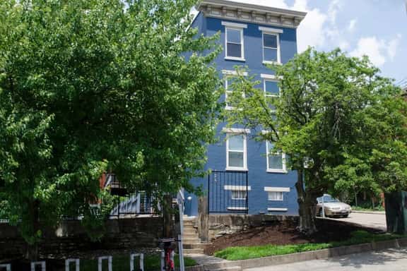2 Large Apts w/ Parking - Downtown/Over the Rhine - Image 1