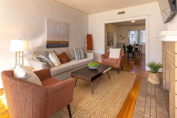 Hyde Park Comfort with Office | Near Everything - Image 1