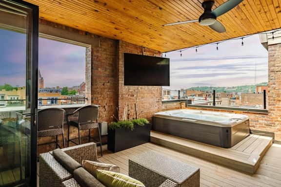 Lux Penthouse | Hot Tub | Rooftop Patio | OTR - Image 1