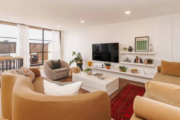 Luxurious Penthouse, No Expenses Spared OTR Palace - Image 1