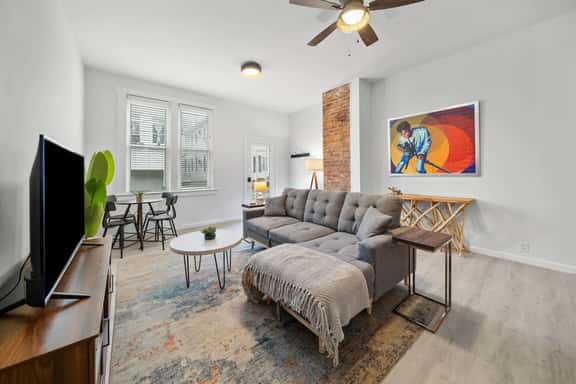 Stay in Style | Charming Mt. Adams 1BR - Image 1