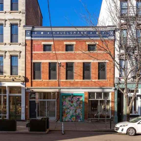 Beautifully Styled Loft in the heart of OTR - Image 1