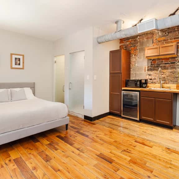 Great Parkside Microapartment ♥ Location AND Price - Image 1