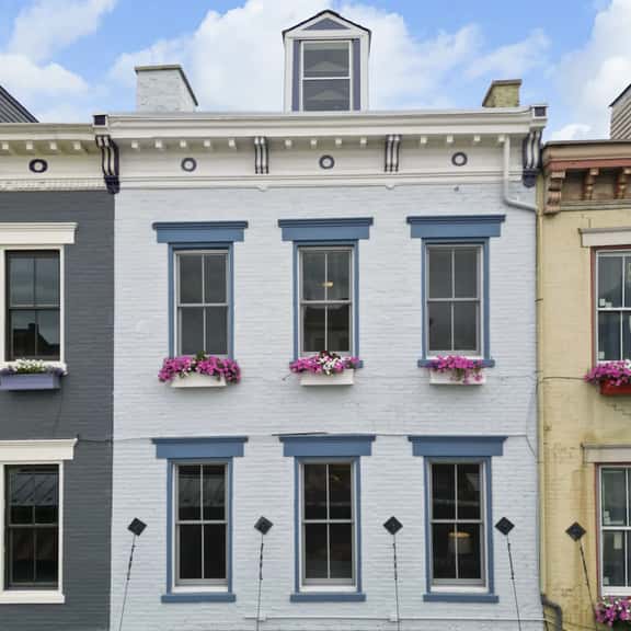 Huge Retreat| Rooftop Deck| Stay At Findlay Market - Image 1
