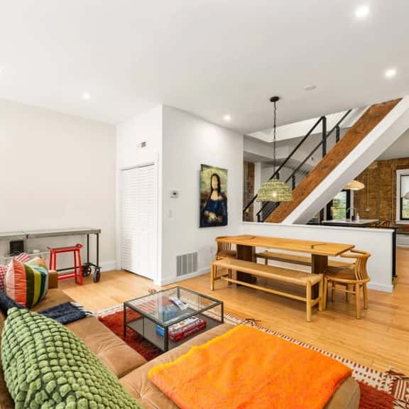 Lux Hidden Gem, 2bd w/ Patio Steps from All OTR - Image 1