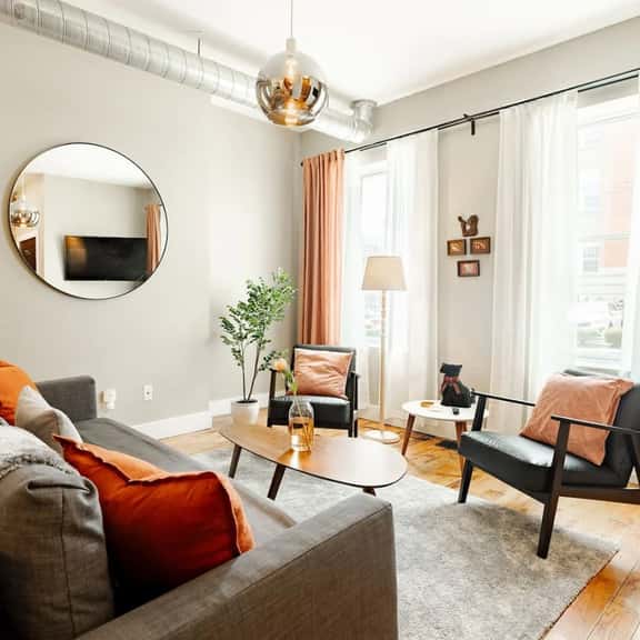 Lux Parkside Townhome | Free Parking | Walk to ALL - Image 1