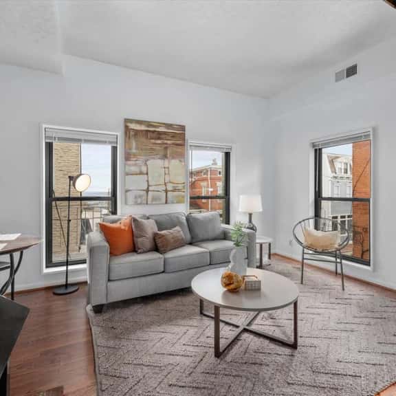 Mt. Adams 1BR Great Location! Steps from Monastery - Image 1
