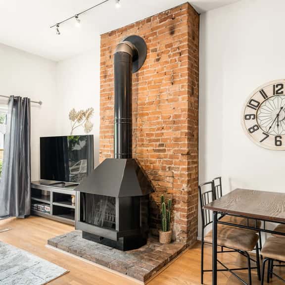 Mt. Adams 2BR Great Location! Steps from Monastery - Image 1
