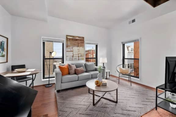 1BR Condo Steps to the Monastery, Cafes, and Resaurants