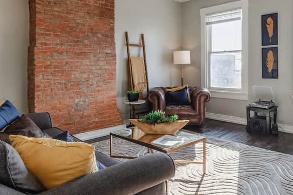 2 Large Apts w/ Parking - Downtown/Over the Rhine