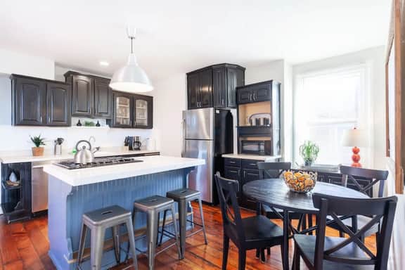 2 Large Apts w/ Parking - Downtown/Over the Rhine