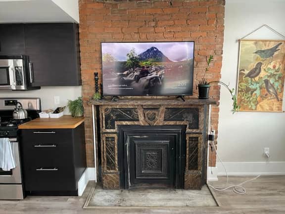 Beams of natural light in a walkable 2-bdrm condo
