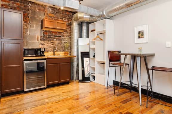 Great Parkside Microapartment ♥ Location AND Price
