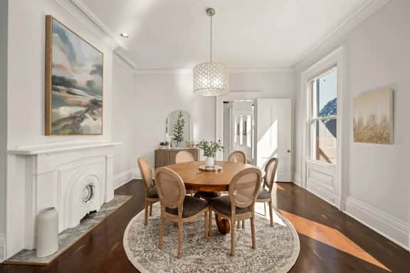 Huge Lux Historic Retreat, Walk to All Downtown