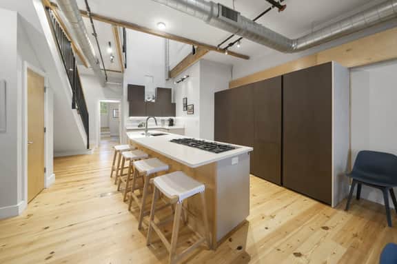 Huge Retreat| Rooftop Deck| Stay At Findlay Market