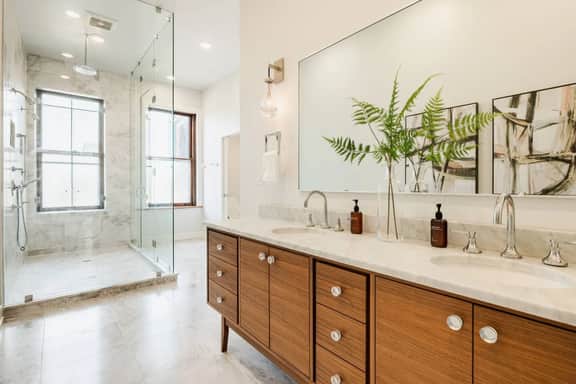 Lux Penthouse | Hot Tub | Rooftop Patio | OTR