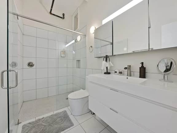 Luxury 4-Bedroom Retreat in Over the Rhine