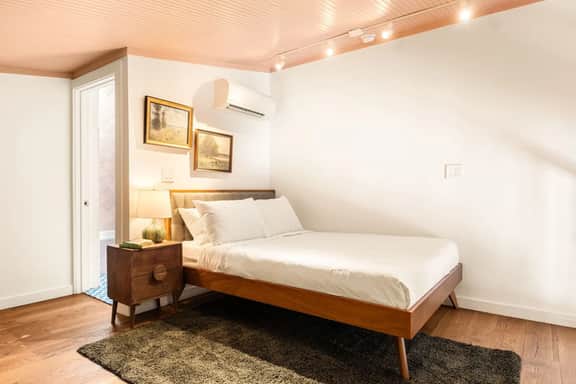 Luxury Loft near Washington Park | Rooftop Deck