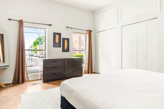 Mt. Adams 2BR Great Location! Steps from Monastery